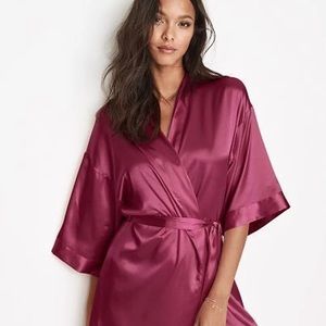 💖 Victoria’s Secret Silk Robe  / Sold on Ⓜ️ercari